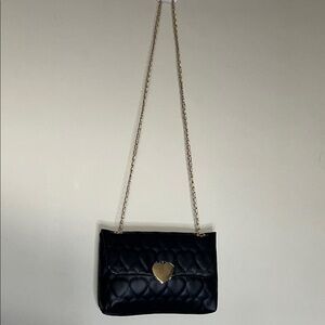 🖤 Black Quilted Heart Crossbody Purse